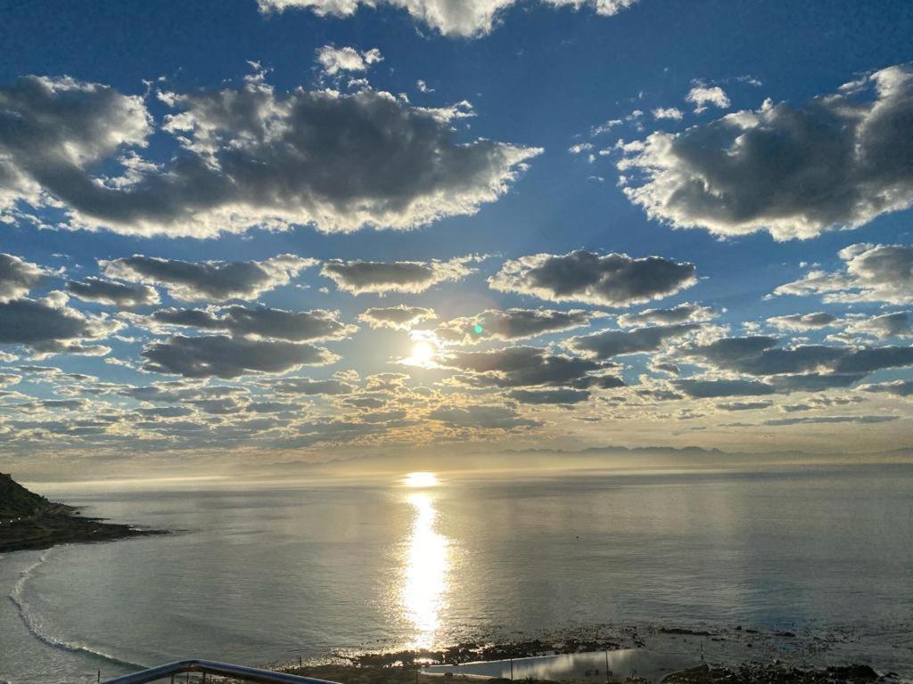 شقة A Relaxing Getaway With Ocean Views كيب تاون المظهر الخارجي الصورة